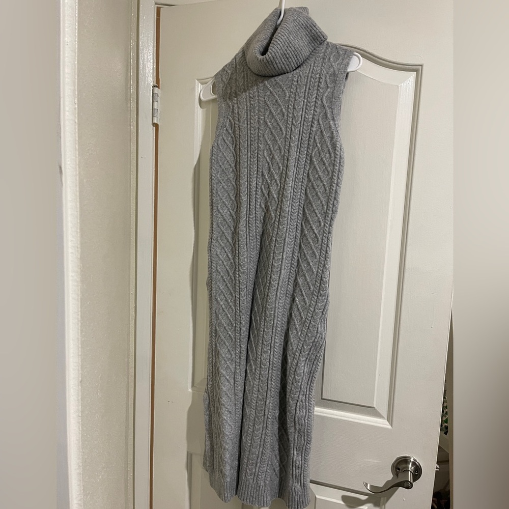 House of Harlow 1960 Gray Cable Knit Maxi Dress